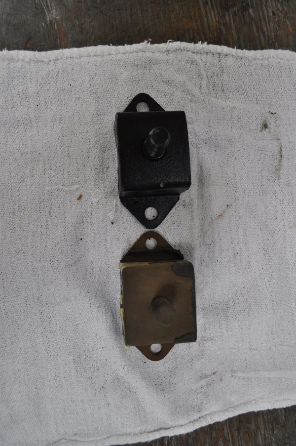 CM2040 - MOTOR MOUNT TOP