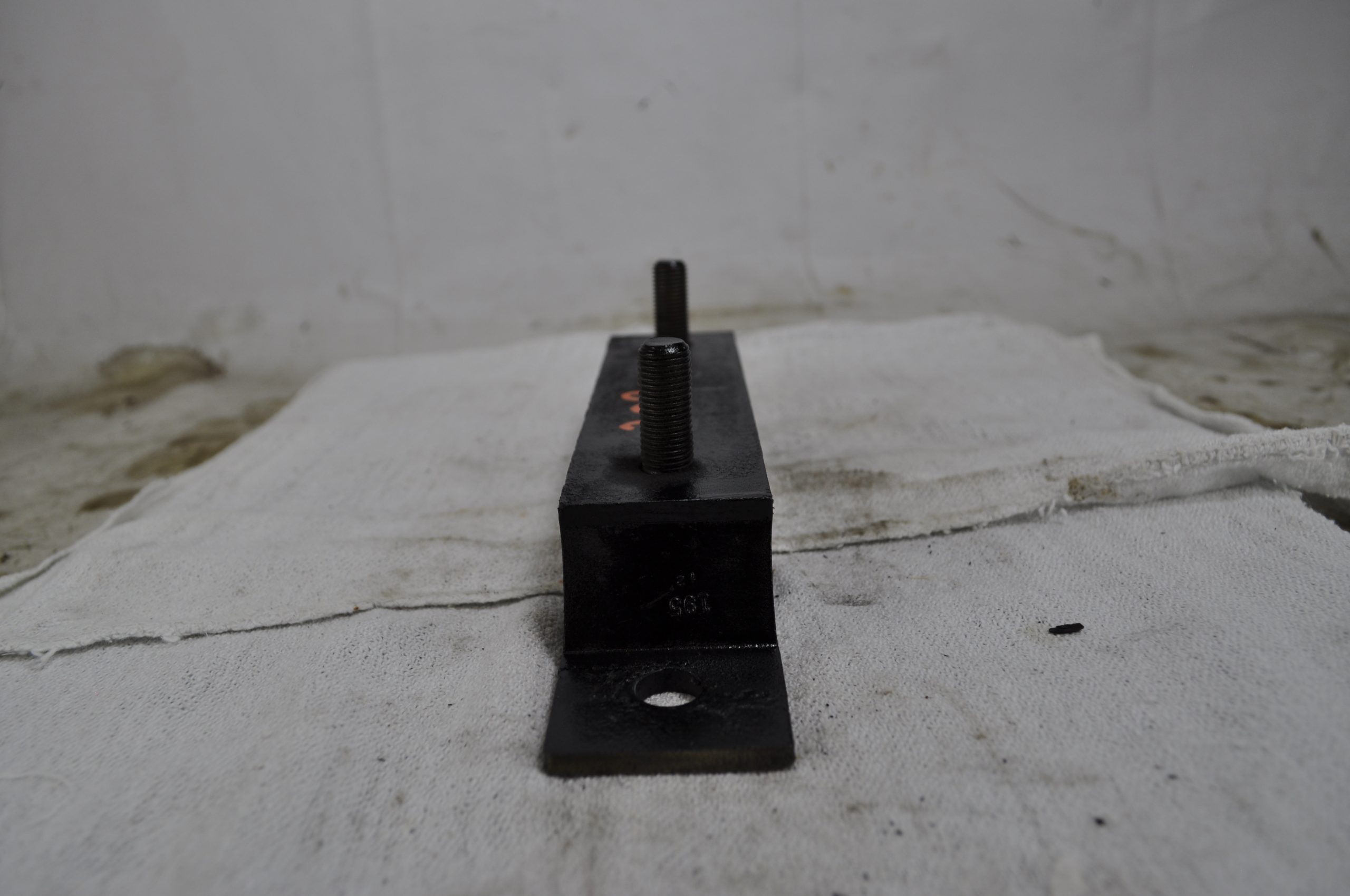 CM2090 - MOTOR MOUNT