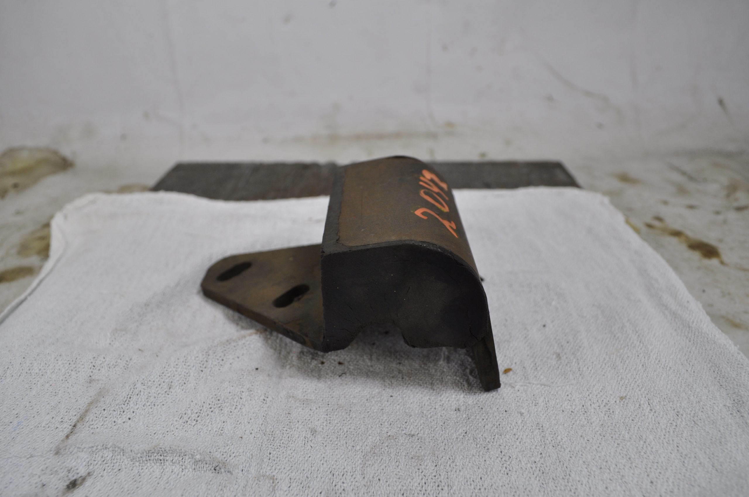 CM2042 - MOTOR MOUNT