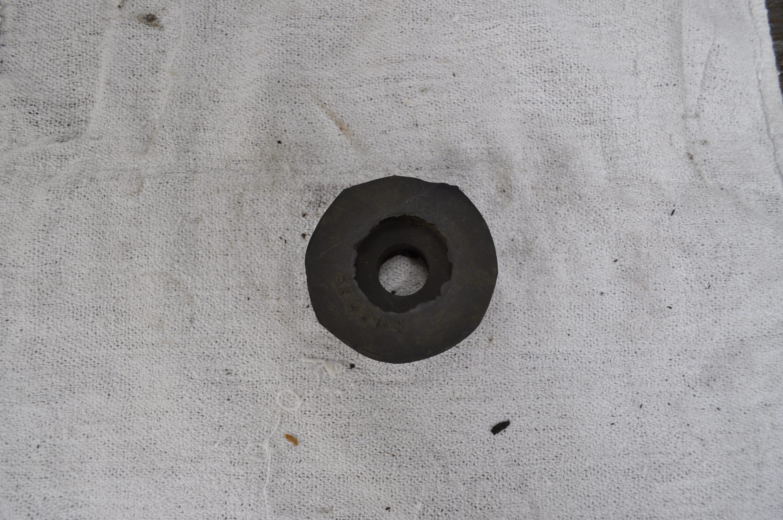 CM2048 - MOTOR MOUNT BOTTOM