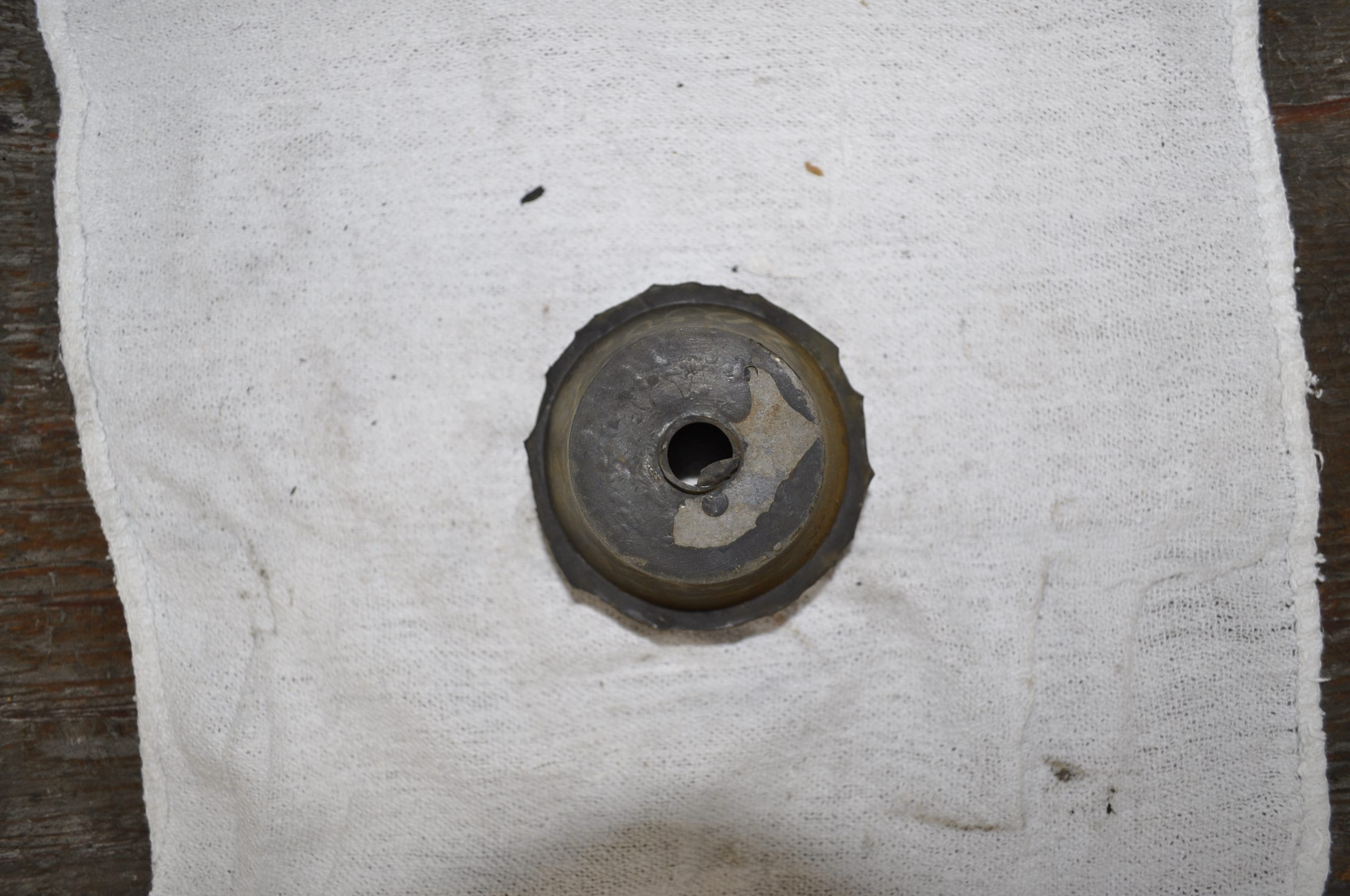 CM2050 - MOTOR MOUNT BOTTOM