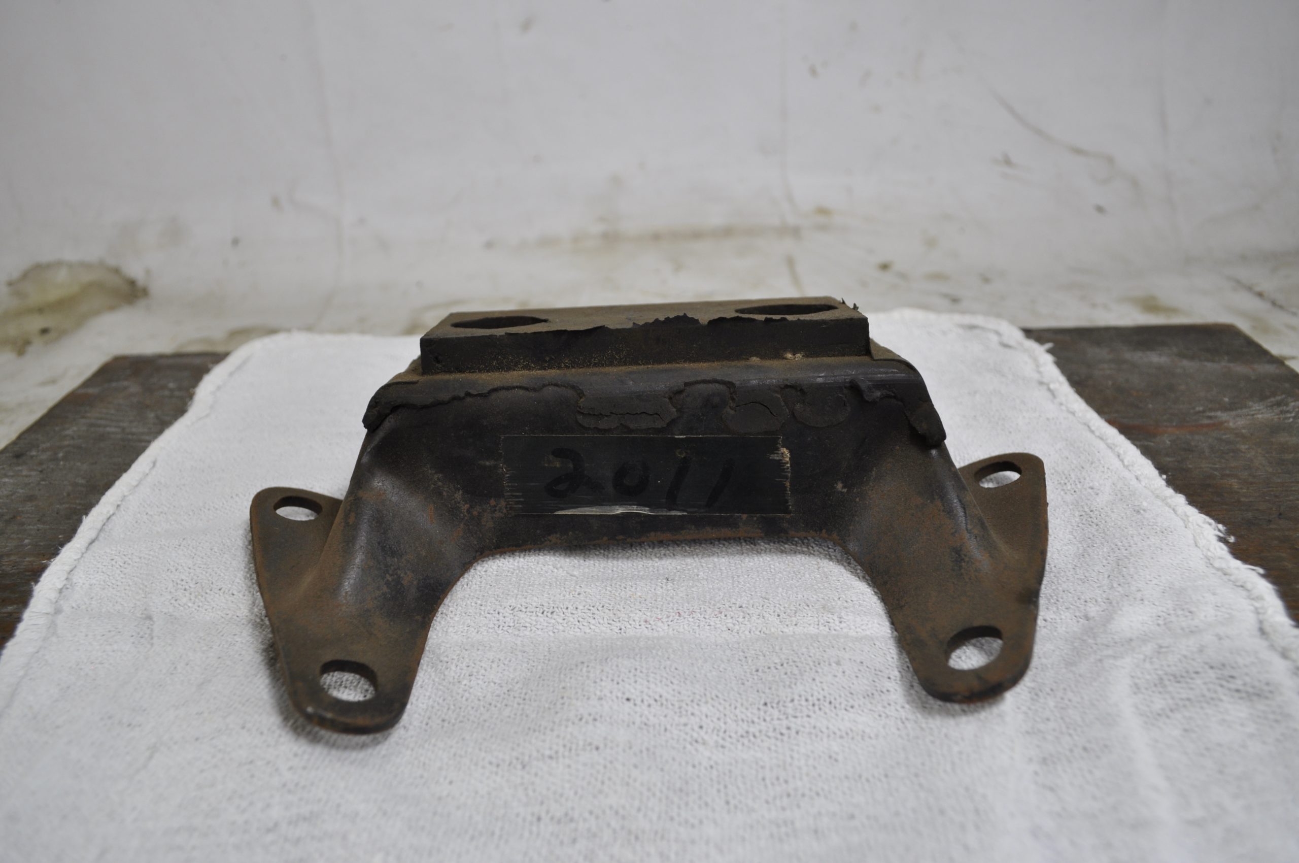 CM2011 - MOTOR MOUNT