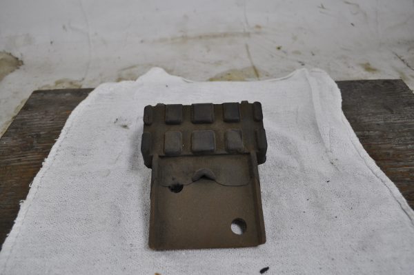 CM2056 - MOTOR MOUNT TOP