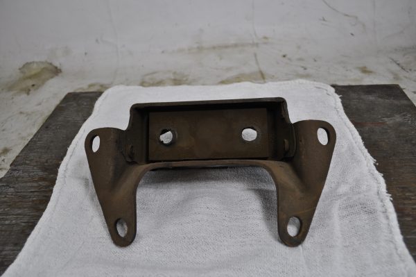CM2011 - MOTOR MOUNT BOTTOM