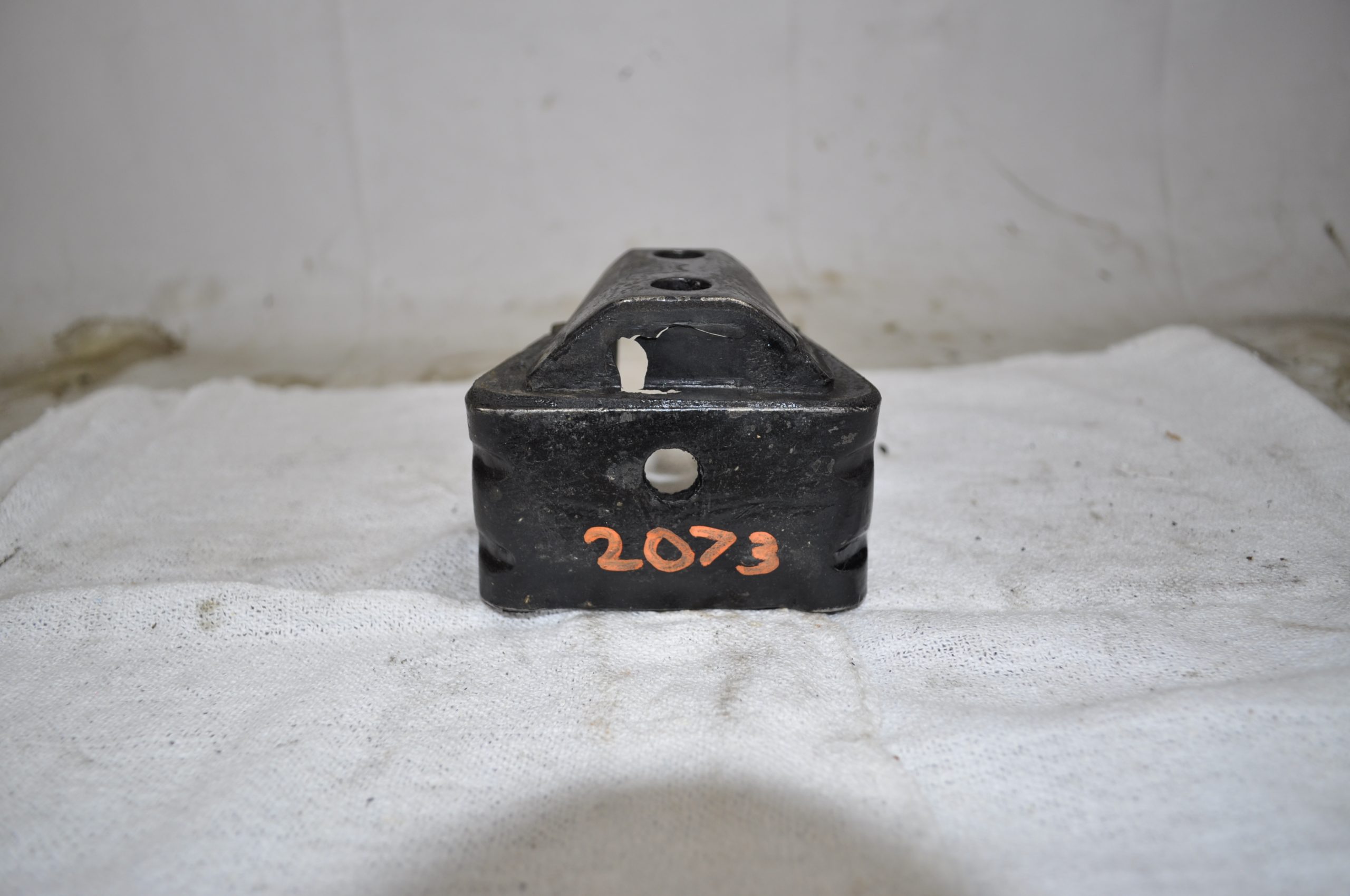 CM2073 - MOTOR MOUNT