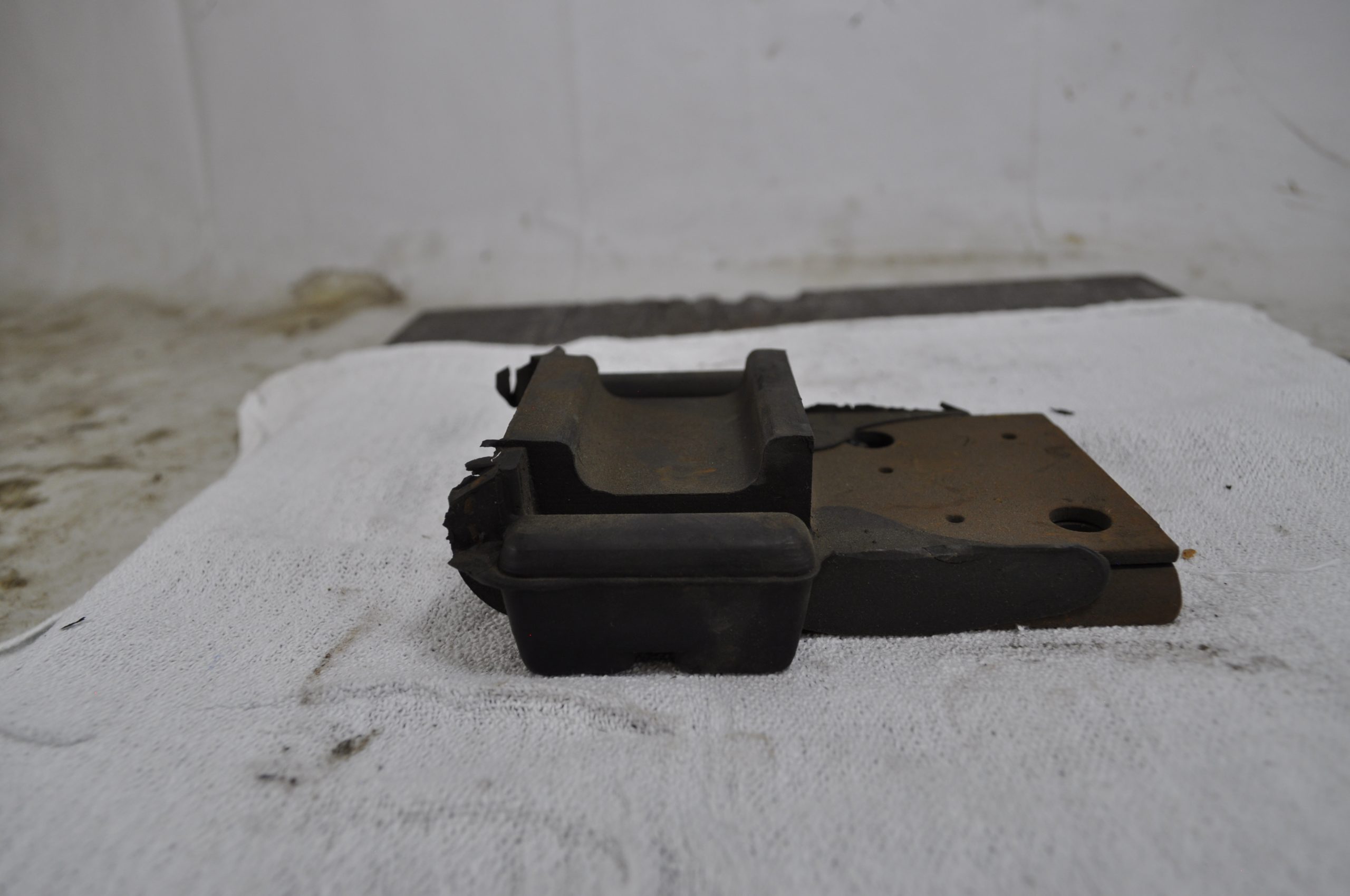 CM2056 - MOTOR MOUNT