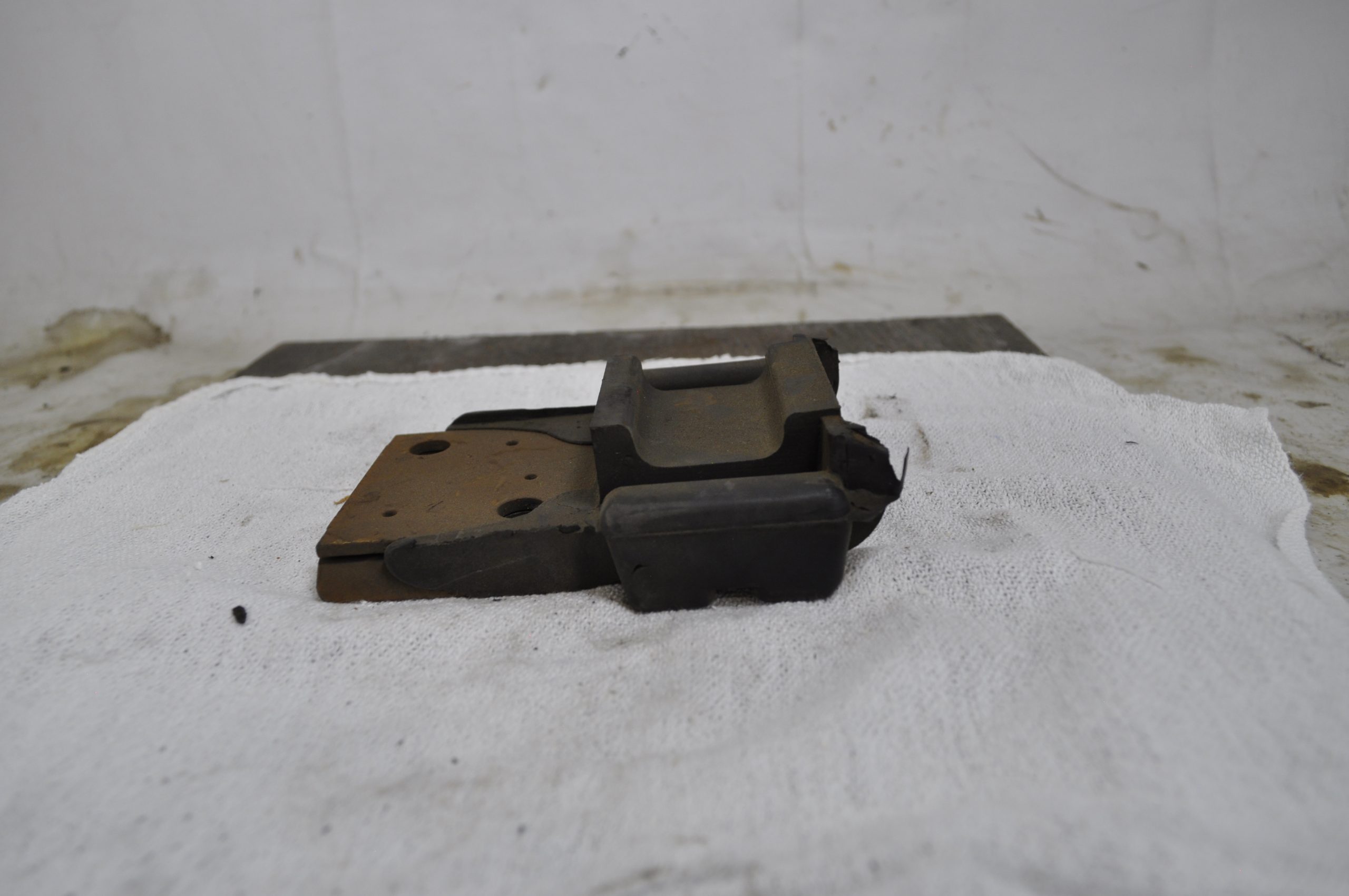 CM2056 - MOTOR MOUNT