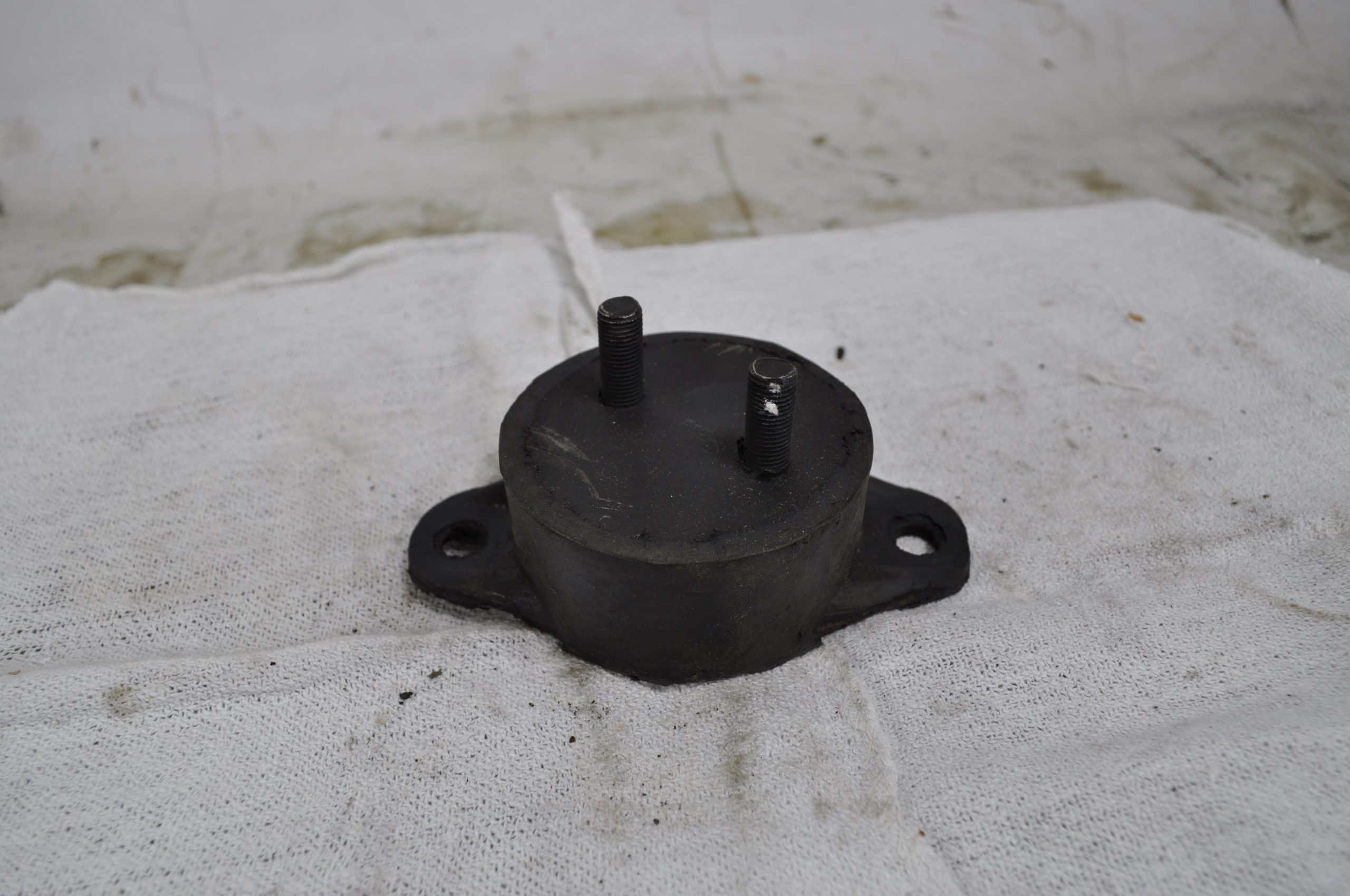 CM2112 - MOTOR MOUNT