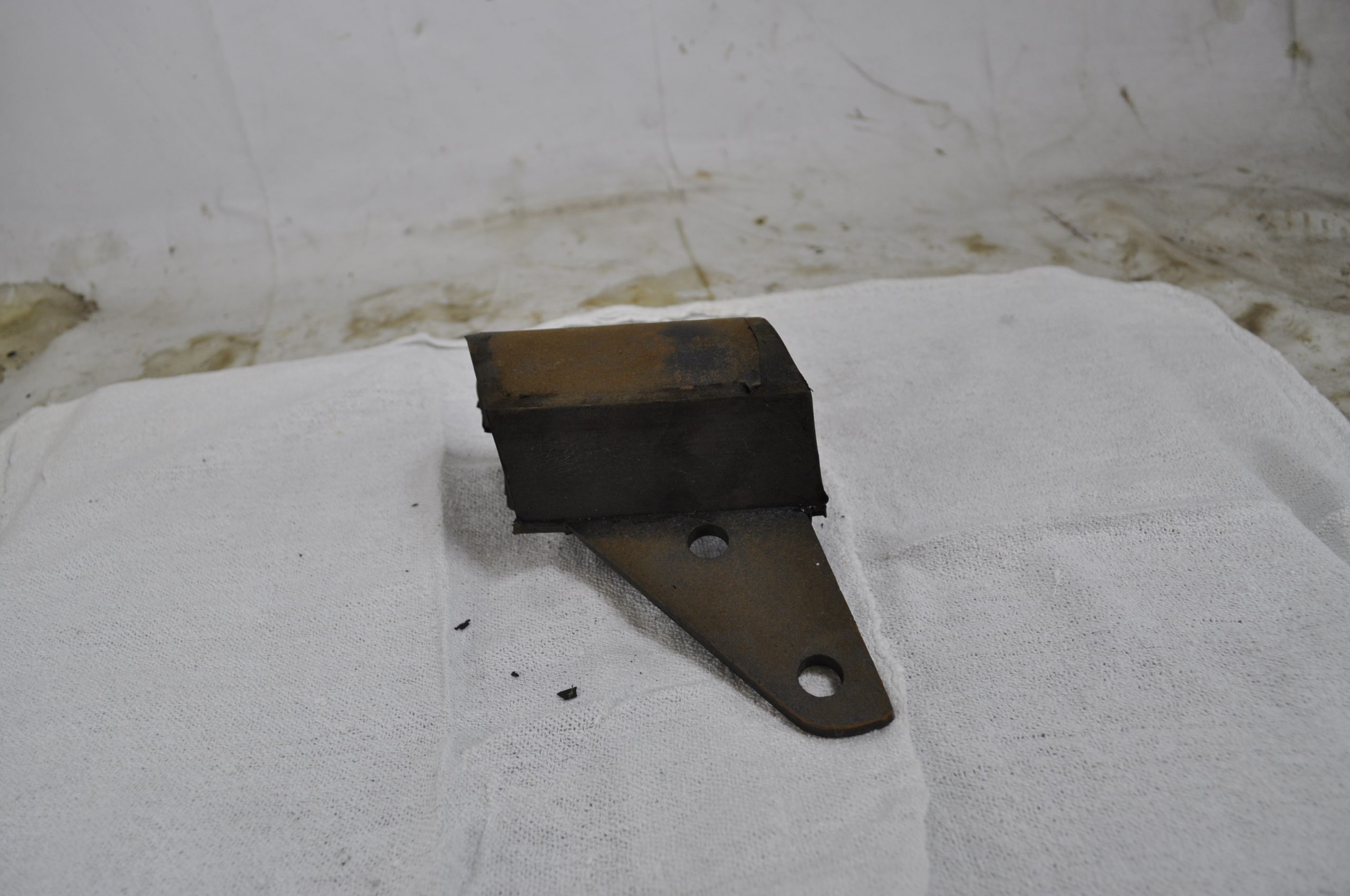 CM2116 - MOTOR MOUNT