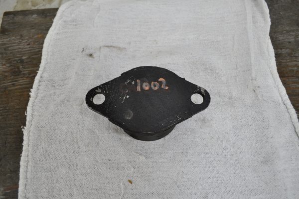 CM1002 - MOTOR MOUNT TOP
