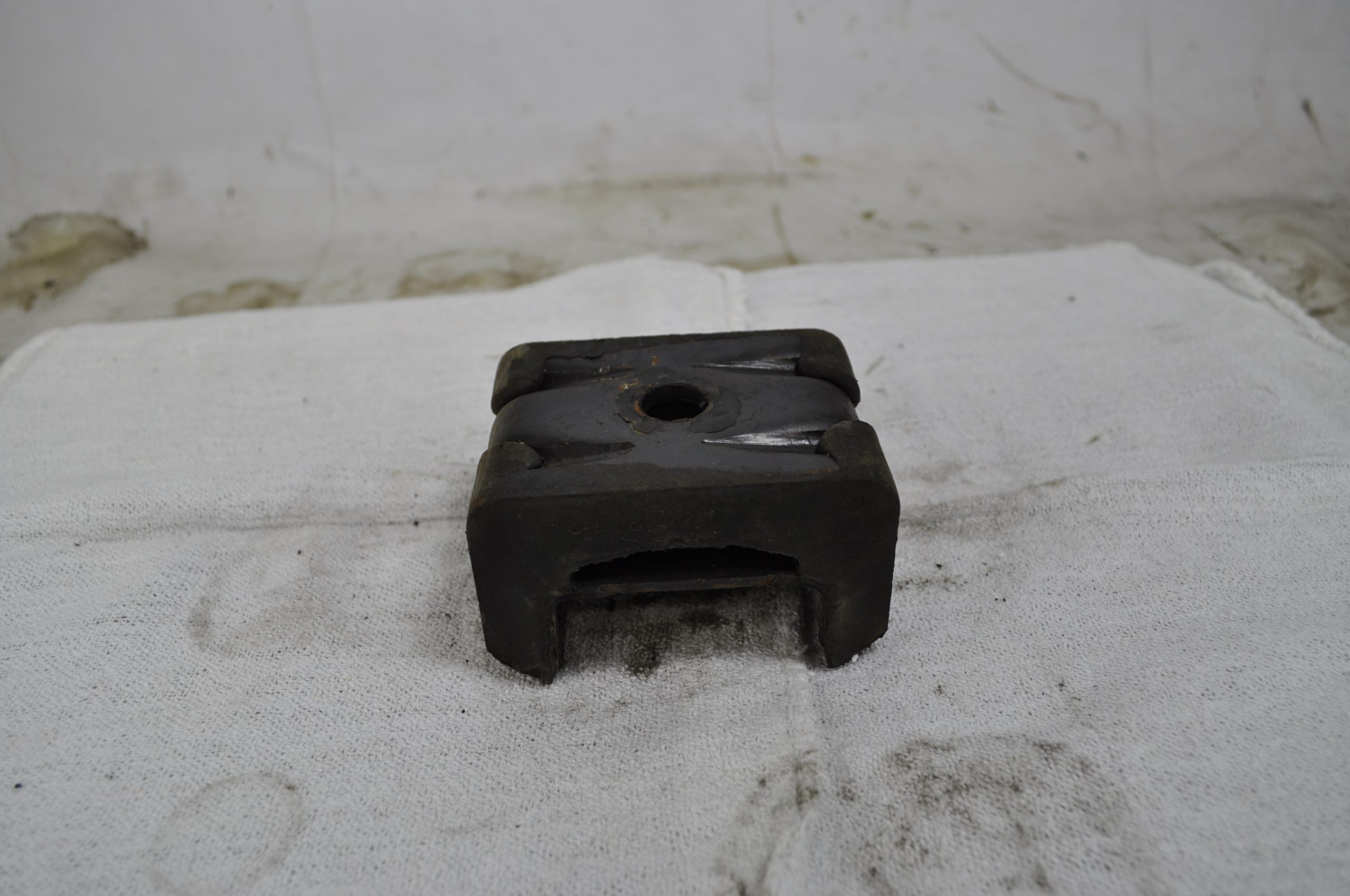 CM2119 - MOTOR MOUNT