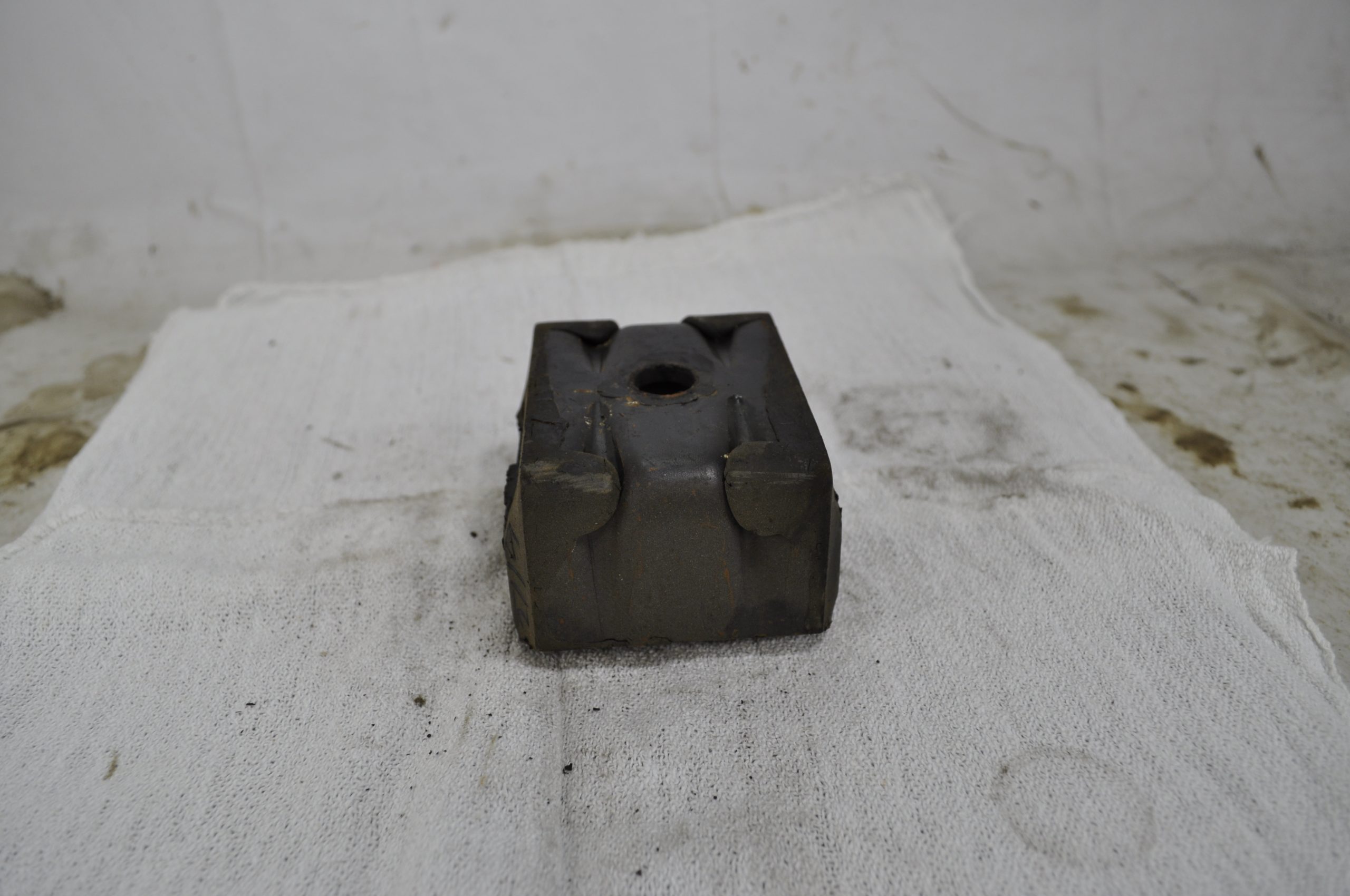 CM2119 - MOTOR MOUNT