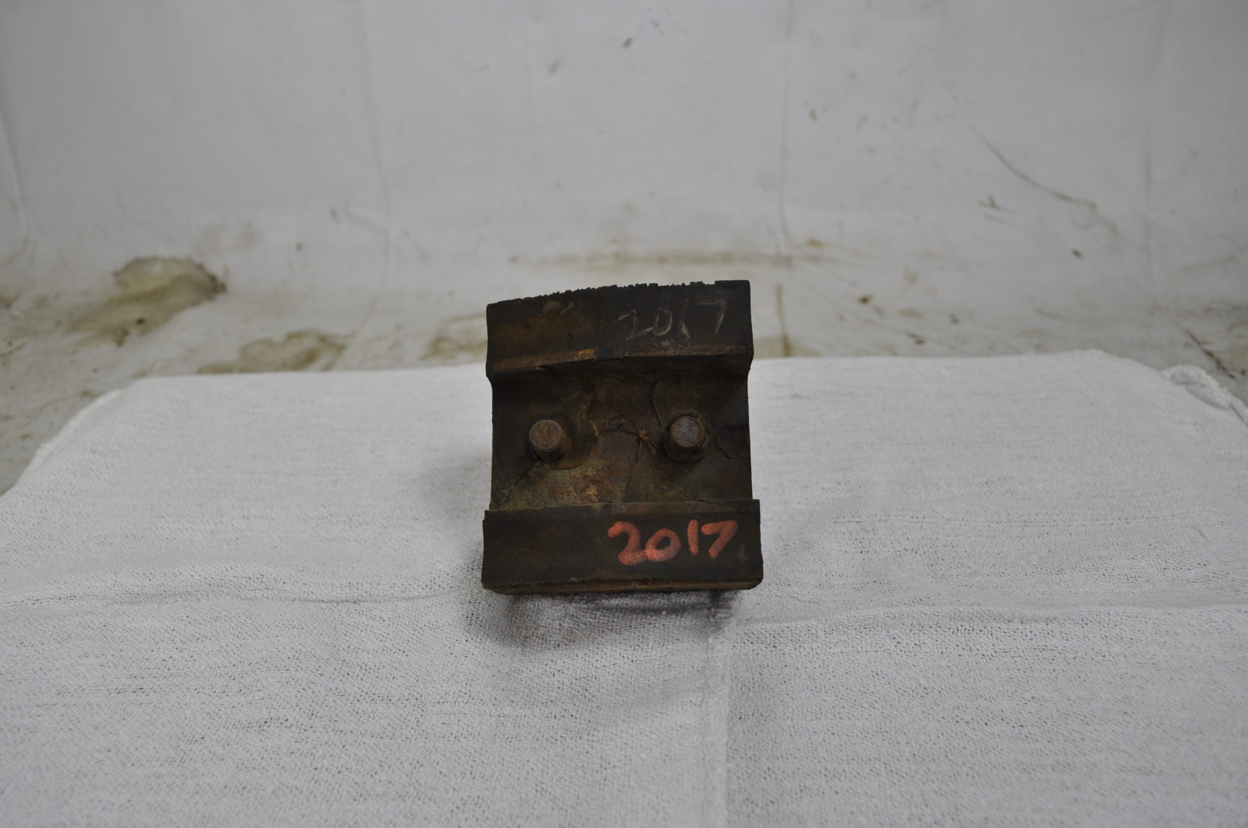 CM2017 - MOTOR MOUNT TOP