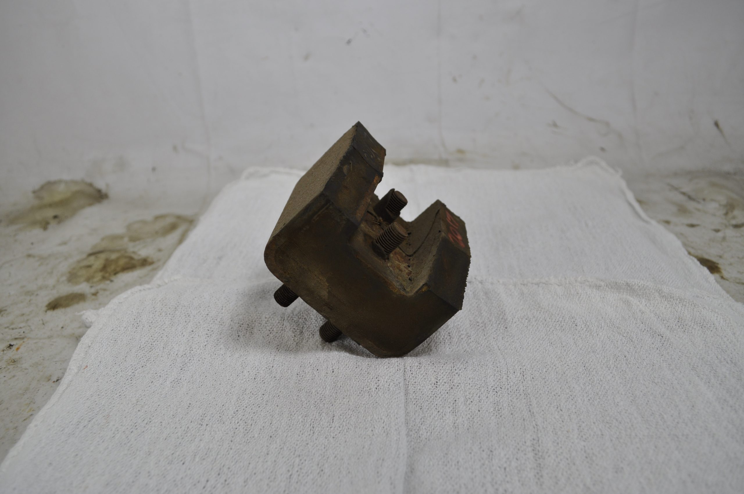 CM2017 - MOTOR MOUNT
