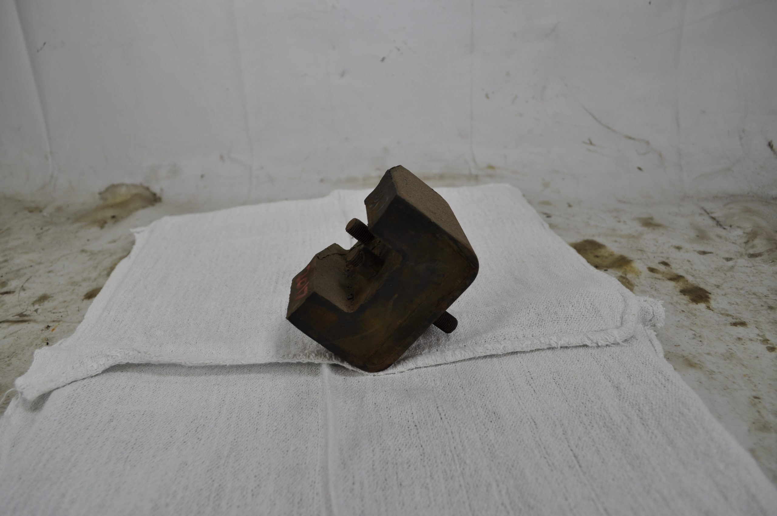 CM2017 - MOTOR MOUNT
