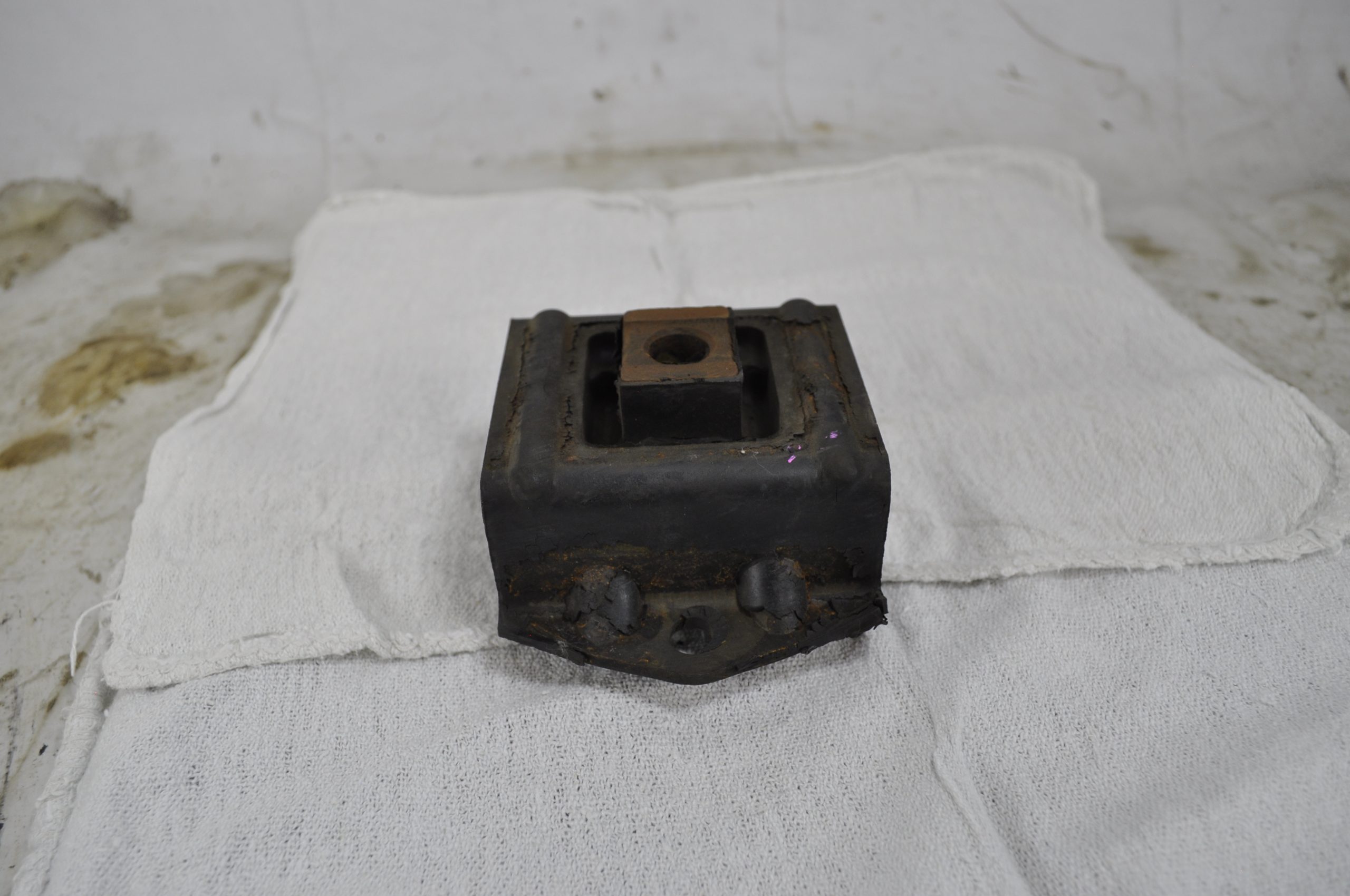 CM2154 - MOTOR MOUNT